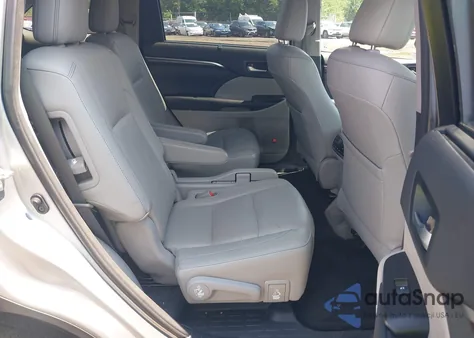 2015 Toyota Highlander Limited Platinum V6 from USA, damaged, VIN 5TDDKRFH1FS095798